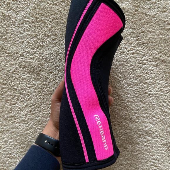 Knee support - Picture 4 of 6